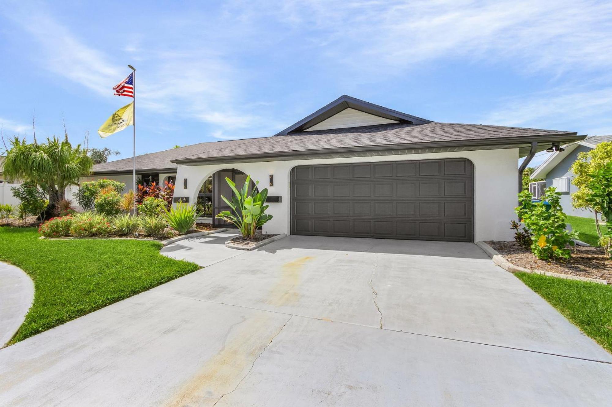 Villa Gulf Access, Kayaks, Heated Pool - Cape By The Ocean - Roelens Cape Coral Exterior foto